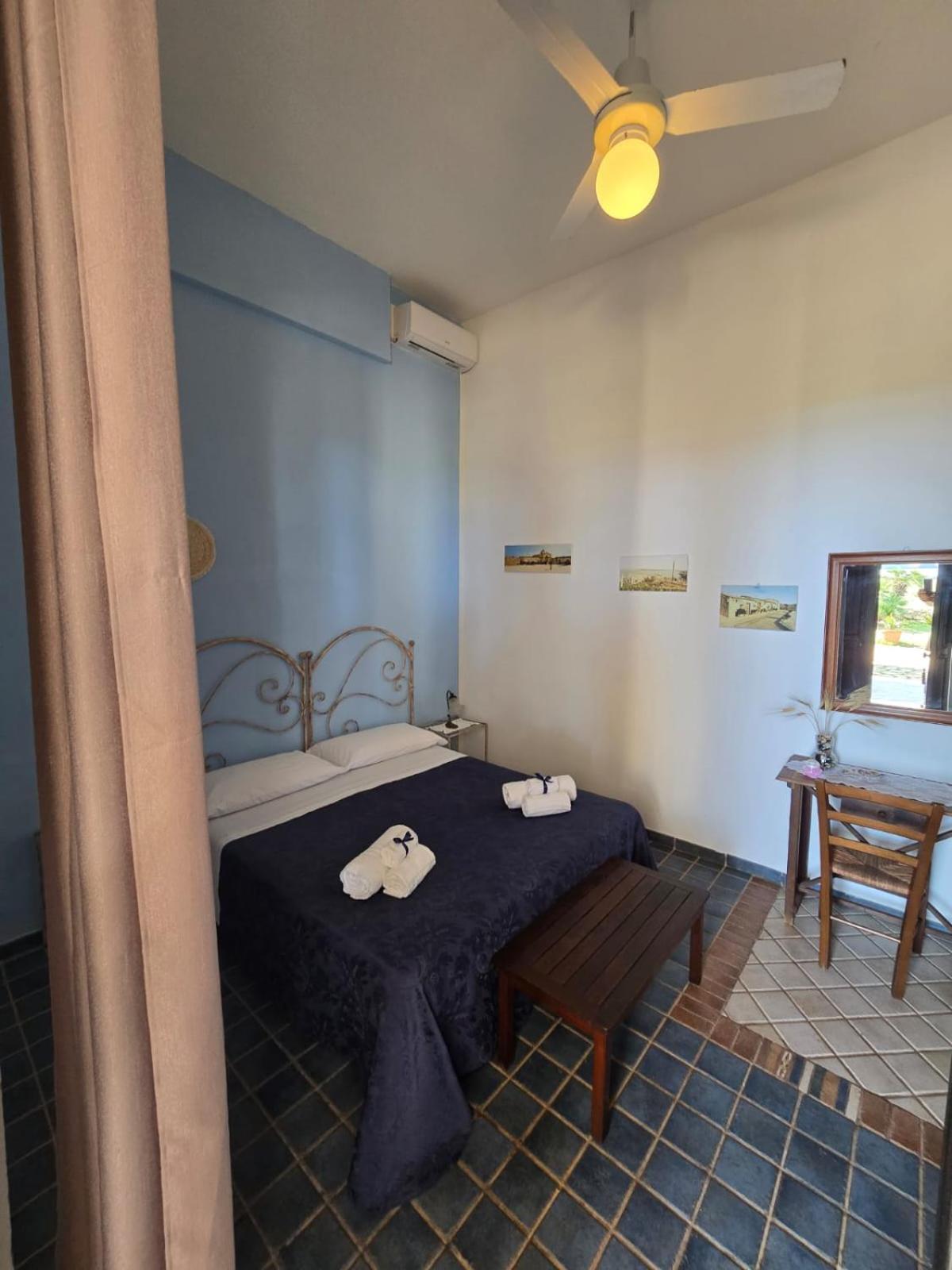 B&B Casa Cavarra Portopalo Di Capo Passero Екстер'єр фото